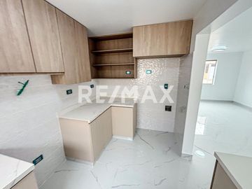 Departamento en Alquiler 3er piso - RENOVADO