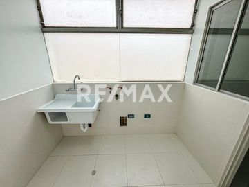 Departamento en Alquiler 3er piso - RENOVADO