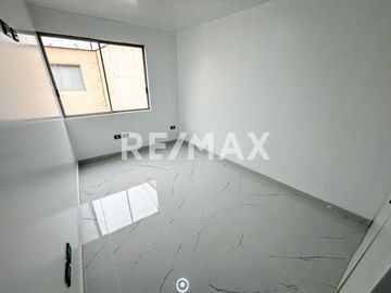 Departamento en Alquiler 3er piso - RENOVADO