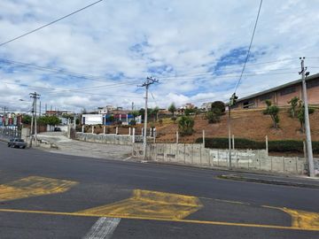 VENTA BODEGA COMERCIAL EN AMBATO, SECTOR CIUDADELA INGAHURCO