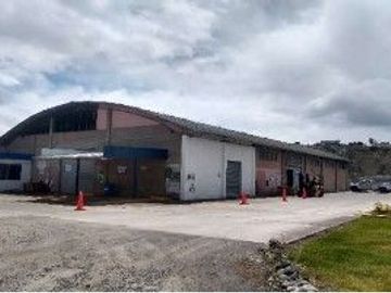 VENTA BODEGA COMERCIAL EN AMBATO, SECTOR CIUDADELA INGAHURCO