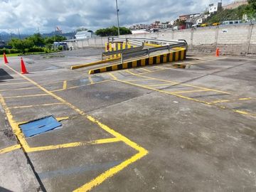 VENTA BODEGA COMERCIAL EN AMBATO, SECTOR CIUDADELA INGAHURCO