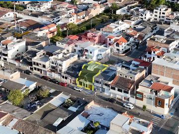 CASA EN VENTA EN EL CENTRO DE LA CIUDAD DE IBARRA