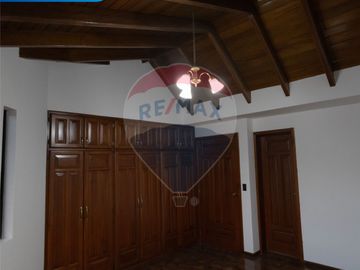 CASA EN VENTA EN EL CENTRO DE LA CIUDAD DE IBARRA