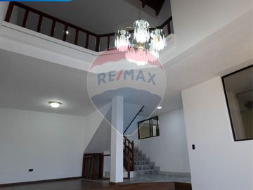 CASA EN VENTA EN EL CENTRO DE LA CIUDAD DE IBARRA