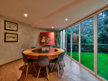 Hermosa casa recien remodelada en Vista Hermosa