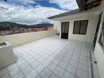 Amplia casa rentera en Totoracocha