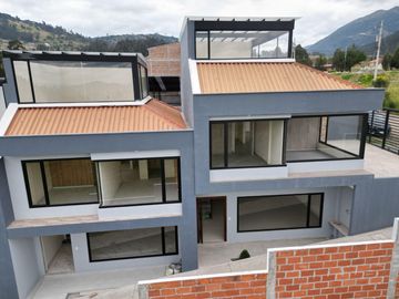 Hermosas casas de 3 habitaciones a 4 minutos del colegio Borja