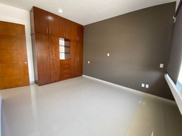 Burgos Corinto - Estricta y Doble Seguridad - Hermosa Casa.