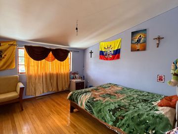 Villa comercial a la Vía principal Mayancela