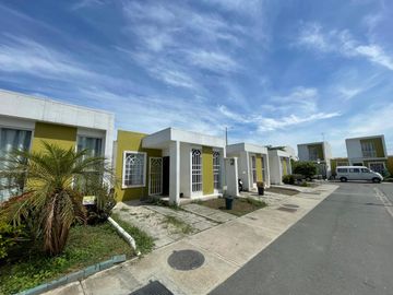 URBANIZACION CIUDAD SANTIAGO ETAPA FORESTAL VENDO PRECIOSA VILLA UNA PLANTA DOS DORMITORIOS, OPORTUNIDAD