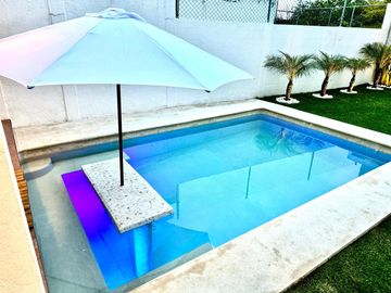 Los Tulipanes - Hermosa Casa Estilo Moderno - Nueva!
