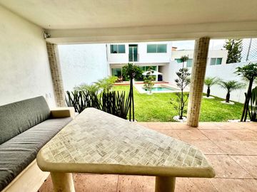 Los Tulipanes - Hermosa Casa Estilo Moderno - Nueva!