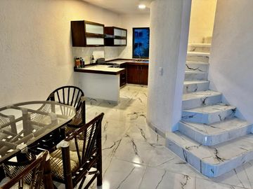 Los Tulipanes - Hermosa Casa Estilo Moderno - Nueva!