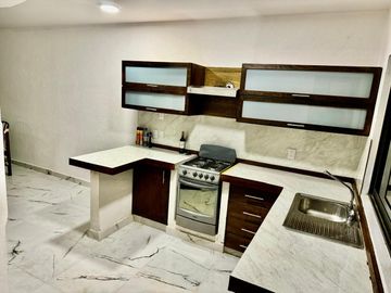 Los Tulipanes - Hermosa Casa Estilo Moderno - Nueva!