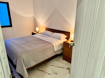 Los Tulipanes - Hermosa Casa Estilo Moderno - Nueva!