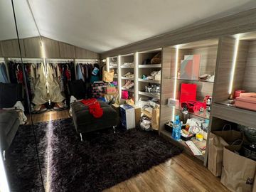 PENTHOUSE AMUEBLADO Y DECORADO EN VENTA EN LA VISTA COUNTRY CLUB