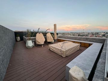 PENTHOUSE AMUEBLADO Y DECORADO EN VENTA EN LA VISTA COUNTRY CLUB