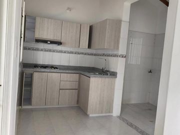 VENDO HERMOSA CASA CAMPESTRE EN CONDOMINIO LA ESTANCIA, MELGAR, TOLIMA
