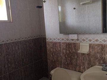 VENDO HERMOSA CASA CAMPESTRE EN CONDOMINIO LA ESTANCIA, MELGAR, TOLIMA