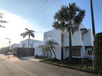 VENDO CASA A LAS AFUERAS DE CALI VALLE DEL CAUCA