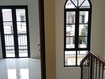 Rumah Ready Murah 2 Lantai Di Cibubur Jaktim Diskon 100 Juta Nego