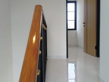 Rumah Ready Murah 2 Lantai Di Cibubur Jaktim Diskon 100 Juta Nego