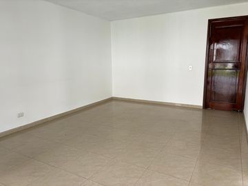 VENDO LINDA CASA EN EL SOL DE LA MOLINA