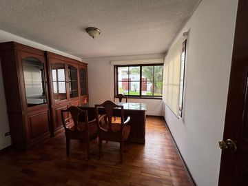 VENDO LINDA CASA EN EL SOL DE LA MOLINA