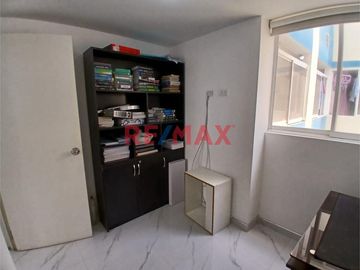 Se Vende Departamento En Zona Céntrica De Comas