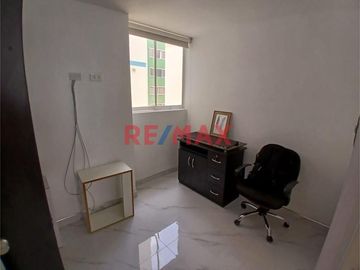 Se Vende Departamento En Zona Céntrica De Comas