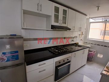 Se Vende Departamento En Zona Céntrica De Comas