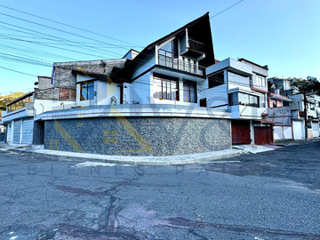 Casa grande en venta sector de Monjas Orquídeas