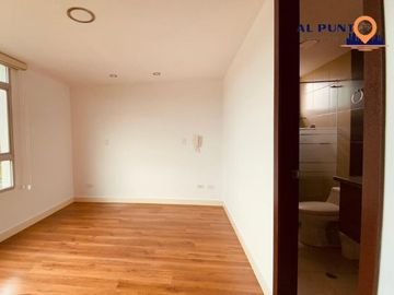 Departamento de Venta en Burgeois y Av. República cerca de la U.T.E.