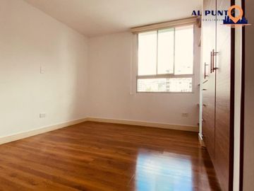 Departamento de Venta en Burgeois y Av. República cerca de la U.T.E.
