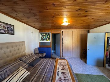 Amplia casa 4D 2B con 368M2 terreno a pasos del centro Chillán