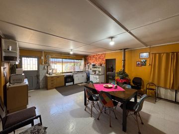Amplia casa 4D 2B con 368M2 terreno a pasos del centro Chillán