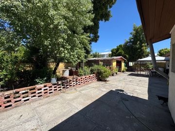 Amplia casa 4D 2B con 368M2 terreno a pasos del centro Chillán