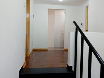 SE VENDE CASA COMPLETAMENTE REMODELADA EN CHACARILLA DEL ESTANQUE SAN BORJA