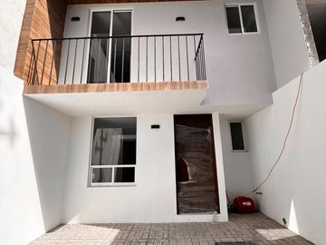 Venta de casa nueva en Cuautlancingo, Puebla.