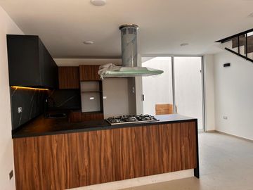 Venta de casa nueva en Cuautlancingo, Puebla.