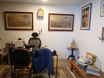 VENDO AMPLIA CASA EN LA AURORA MIRAFLORES