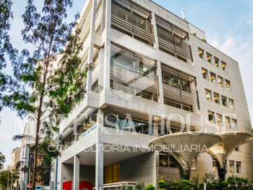 SE ALQUILAN OFICINAS IMPLEMENTADAS EN CENTRO EMPRESARIAL CAMINO REAL, SAN ISIDRO