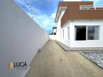 Casa 3 dormitorios en Venta sector Manta Azul, Los Gavilanes, Manta, Ecuador