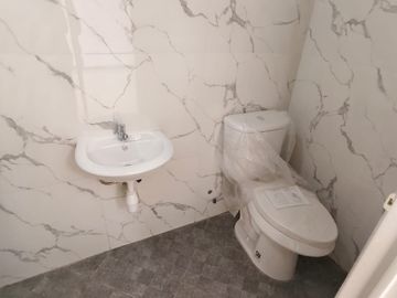 Rumah Baru Minimalis Dekat Raya MERR di Semampir Tengah Surabaya