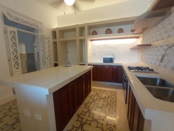 CASA EN VENTA EN GARCIA GINERES