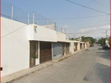 VENTA CASA RINCONADA DE LAS ROSAS CENTRO DE JIUTEPEC EN MORELOS