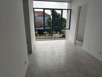 !FREE PAJAK! Rumah Premium Baru Gress Lokasi Kutisari Indah Surabaya