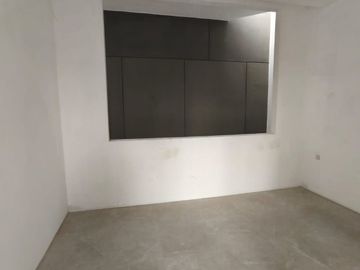 !FREE PAJAK! Rumah Premium Baru Gress Lokasi Kutisari Indah Surabaya