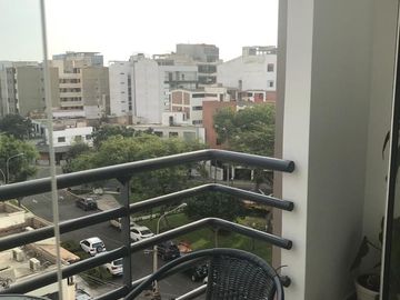 VENDO LINDO DPTO A UN PASO DE LA HUACA DE MIRAFLORES
